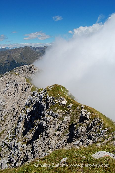 07 La cresta che dal Menna porta al Pizzo e alla Croce di Pizzo.JPG